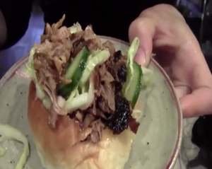 Le pulled pork sandwich