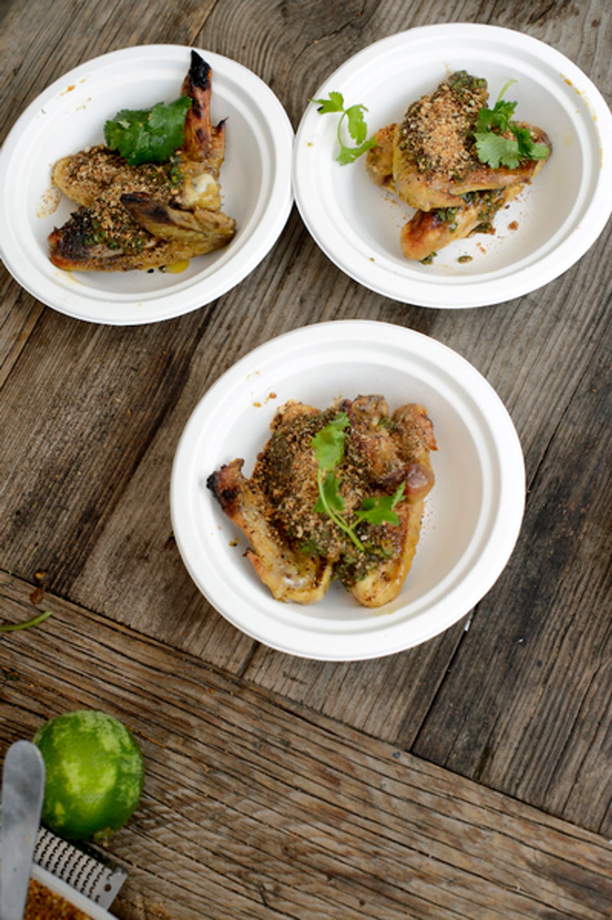 Ailes de poulet à la citronnelle par Taku Sekine de Dersou