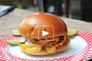 Cheeseburger straight from Chicago