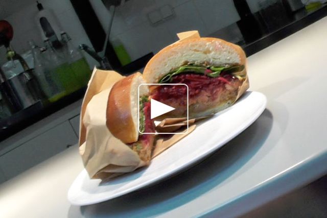 Le pulled pork sandwich