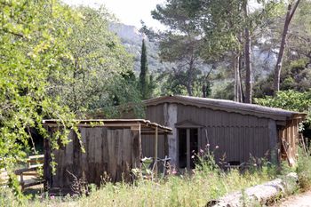 Cabane de la Lèque (Fontvieille)