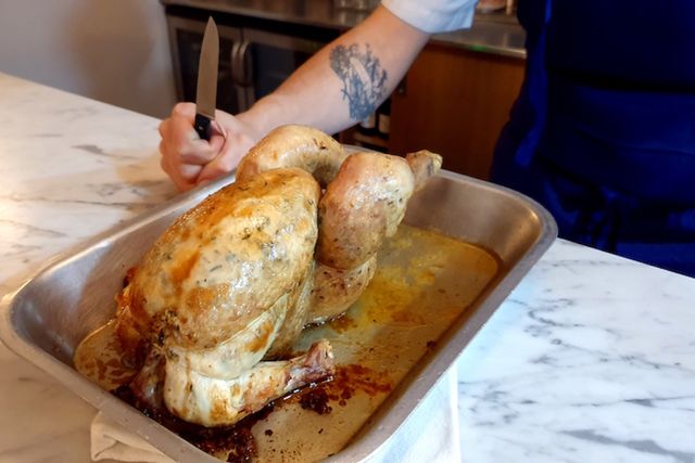 Poulet rôti en porchetta