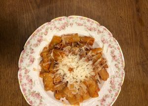 Pâtes à la saucisse, tomate et fenouil