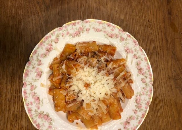 Pâtes à la saucisse, tomate et fenouil