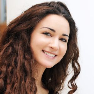 Roxanne Varza