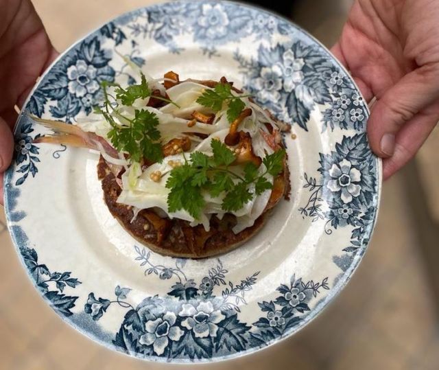 Blinis de sarrasin, rouget et fenouil au lait ribot