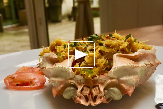 Crabe sauvage, poivron, cachaça