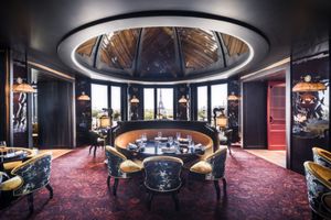 Mun, Paris