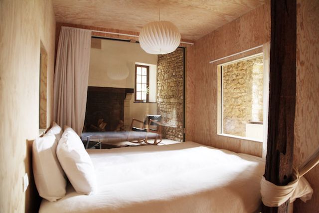 Hôtel d'une île, Remalard