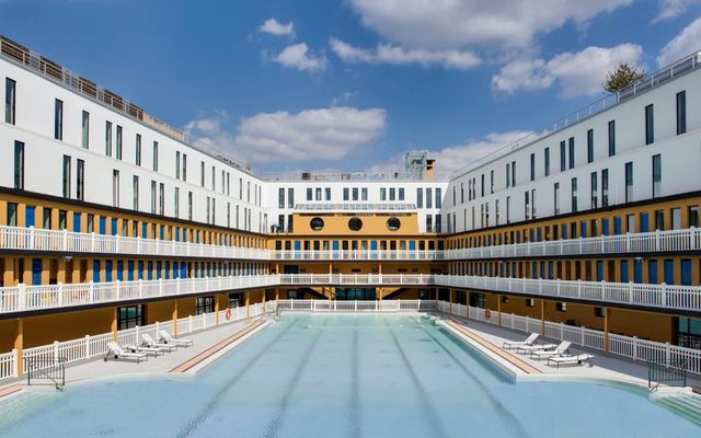 Want to go for a dip? Discover the most beautiful hotel pools in Paris