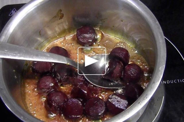 Billes de betteraves, chantilly chocolat blanc et grué de cacao