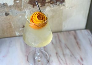 Saison des Gémeaux : mezcal, curaçao, jus de citron et sel