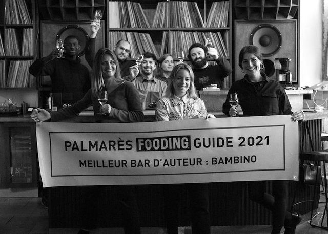 Bambino en faim à table !