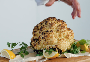 Chou-fleur rôti au zaatar et crème de sésame