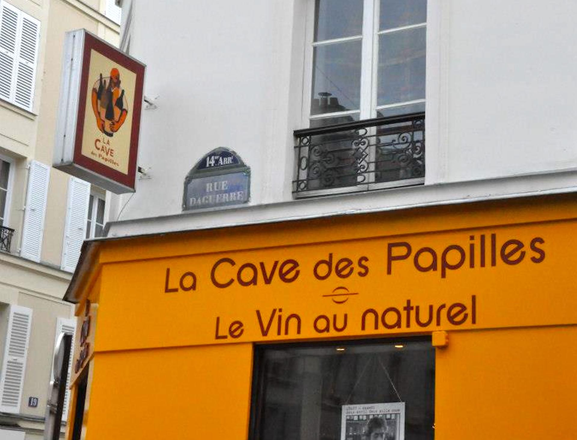 35 Rue Daguerre – L'une des caves pionnières historiques les plus importantes de Paris entièrement dédiée aux vins naturels, vivants et biodynamiques.