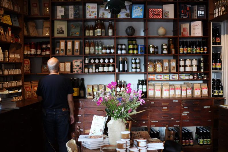Épicerie Provisions (Marseille)