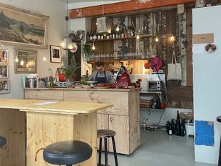 Delicatessen Place