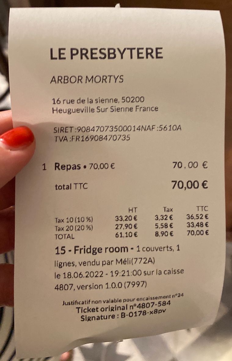 The presbytere note Heugueville-sur-Sienne