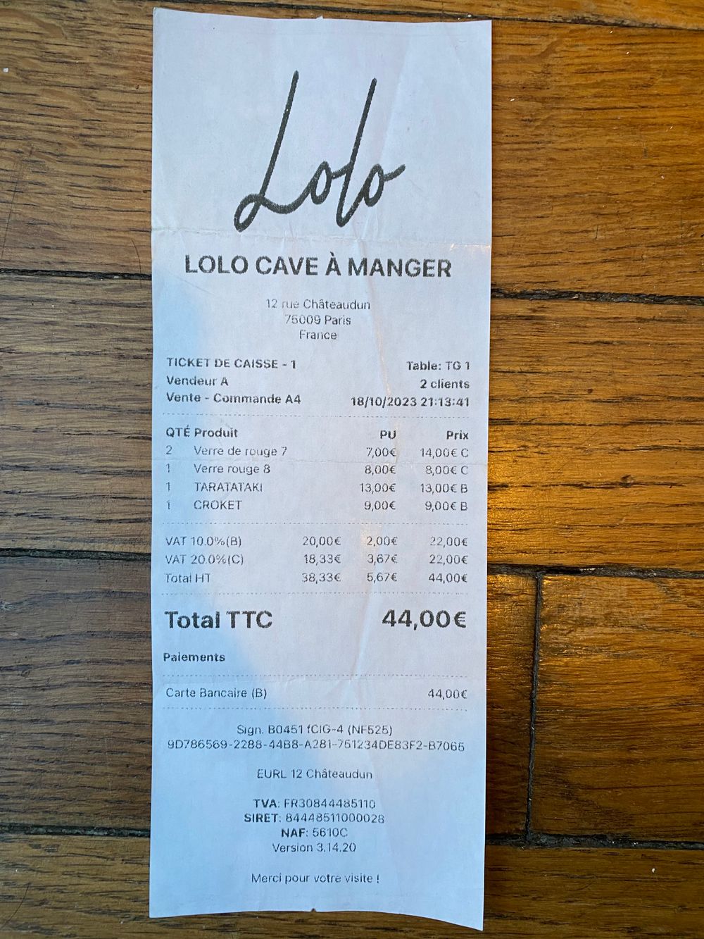 75009-Lolo cave à manger