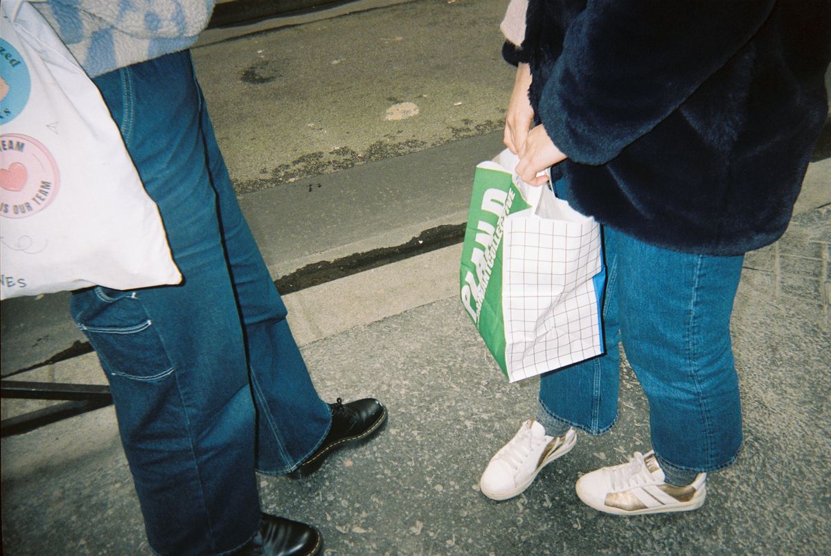 Canal Saint-Martin, un dwich' Plan D en mains.