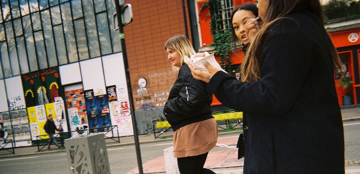 À table, enfin à pattes ! 