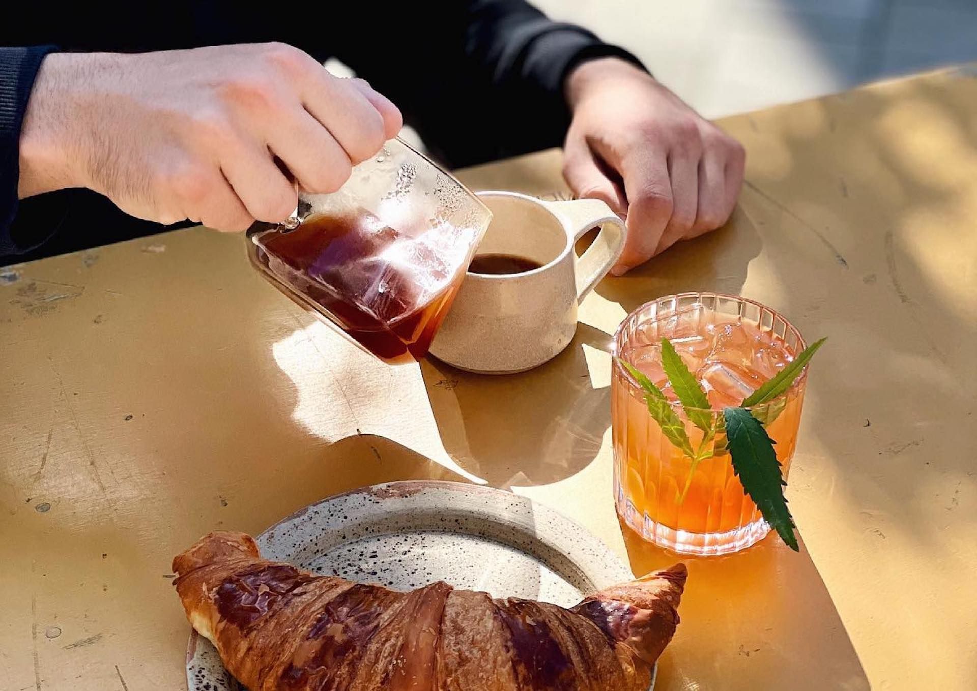 Eating and drinking your way through Antwerp, from dusk till dawn!