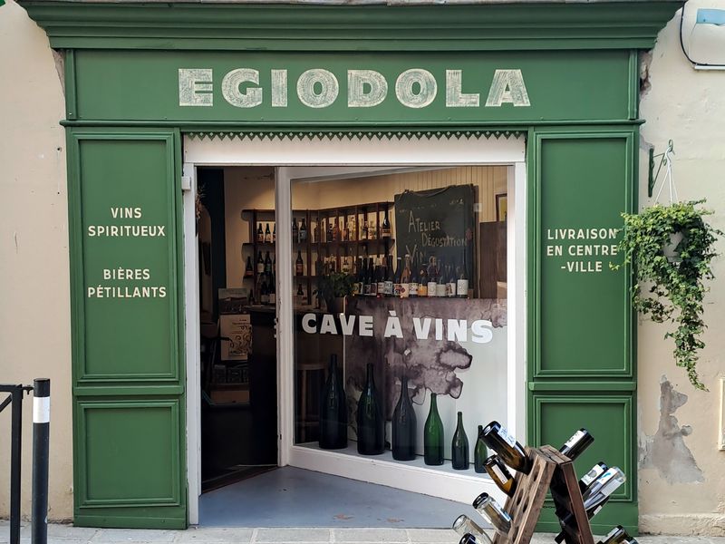 Cave Egiodola (Douarnenez)