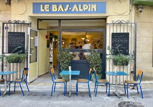 Où mettre le bar très haut !