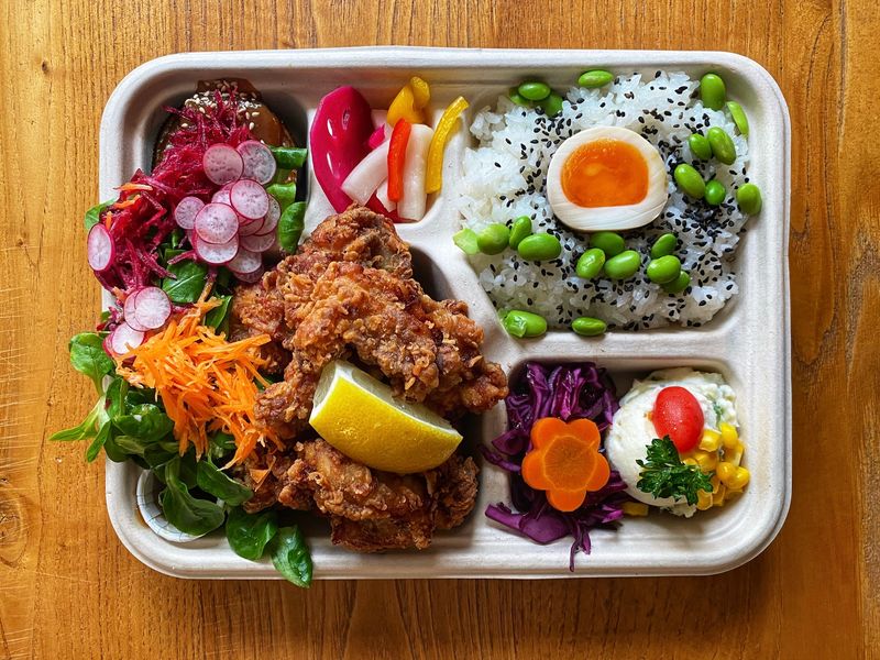 Restaurant 4m2 (Paris)