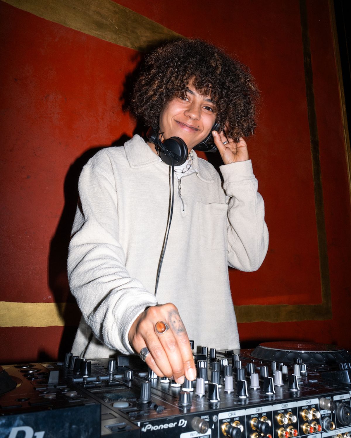 DJ RaqL aux platines – un line up aux petits oignons, mitonné par Five Oh !