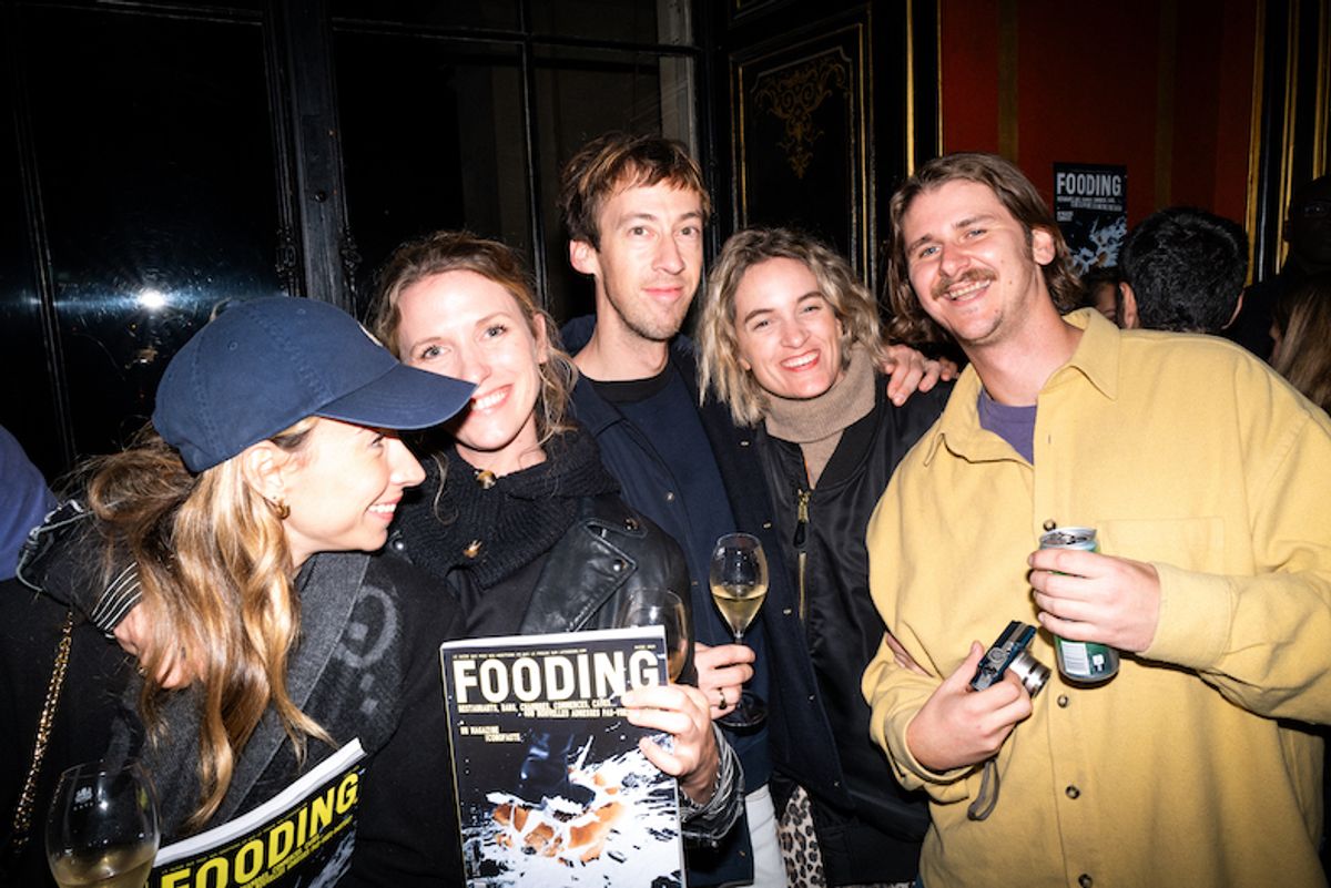 L’artiste Voyou, sa clique musicool et une S.Pellegrino pour hydrater tout ce beau monde.