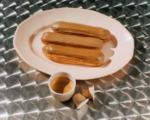 Éclair au café