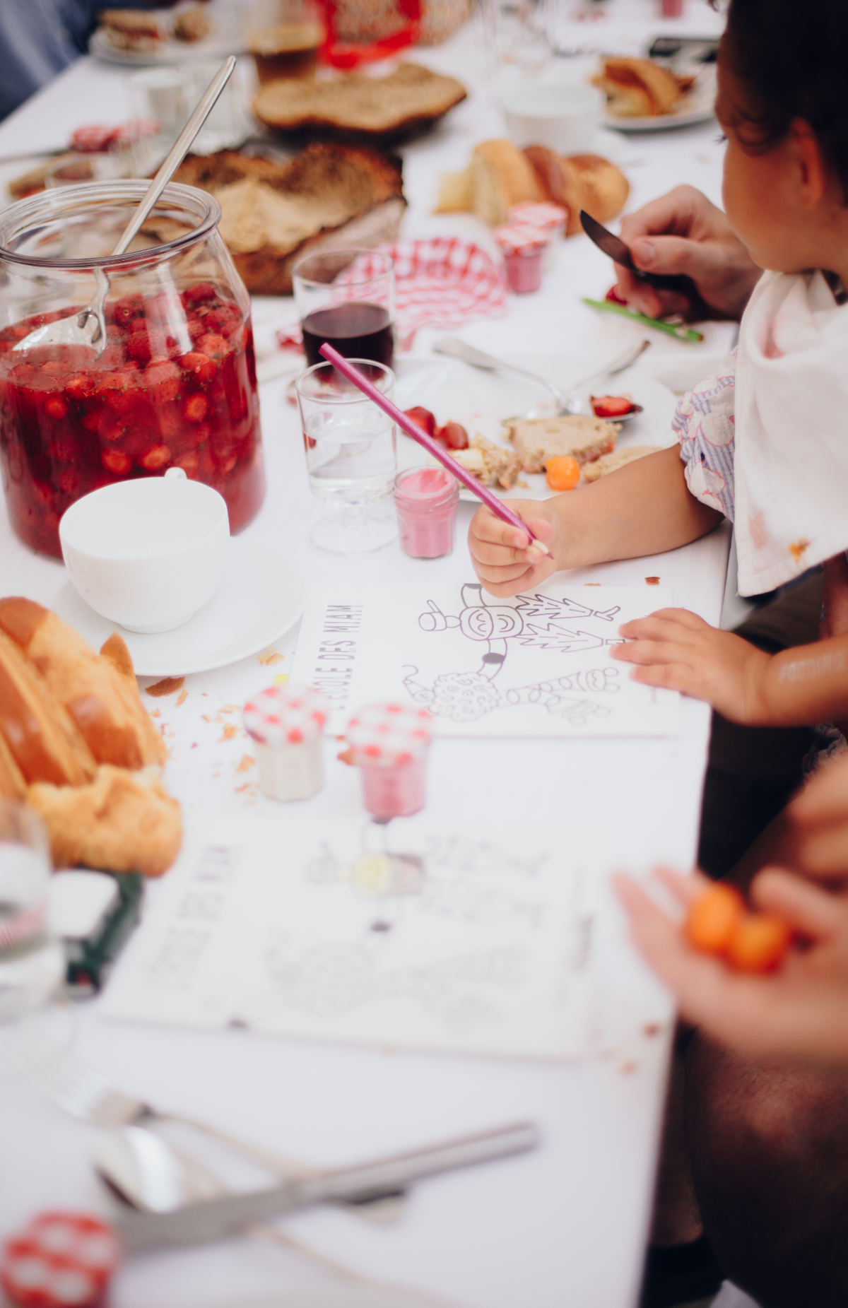 Pas le temps de s’ennuyer entre deux bouchées ! 