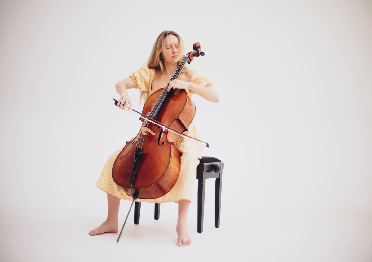 La violoncelliste Clara Germont connaît bien sa partition ! 