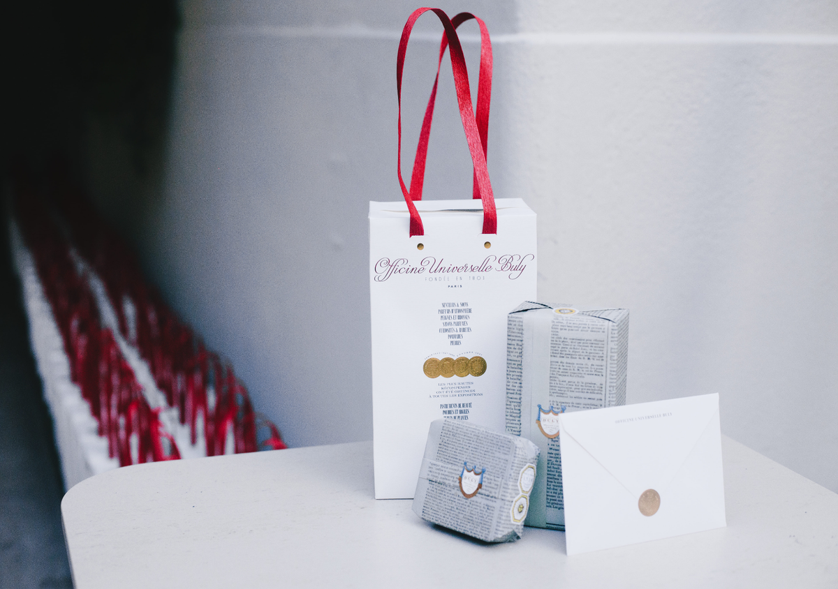 Avec la grande attention de l’Officine Universelle Buly, les invité·es ont de quoi se faire mousser après la soirée. 