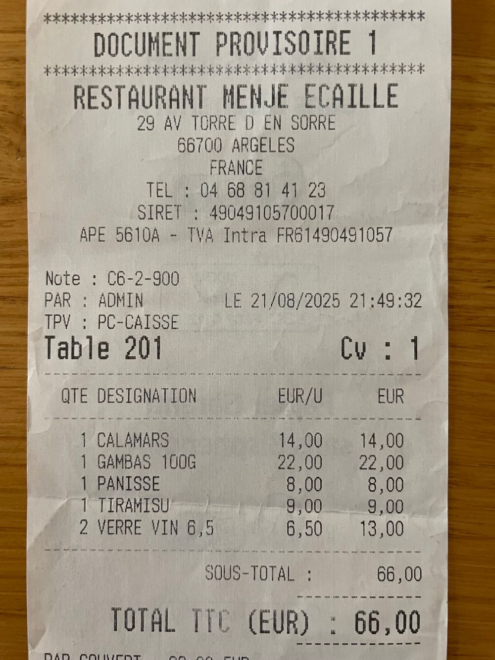 Pyrénées Orientales-Menje Ecaille