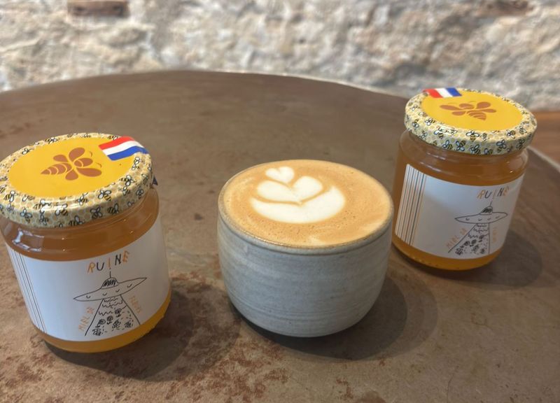 Commerce Ruine (Paris)