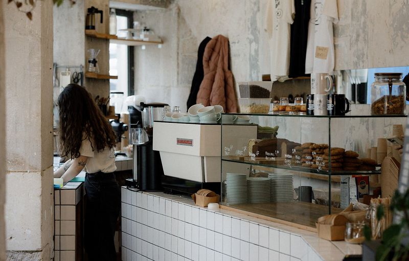 Coffee Shop Two Doors (Paris)