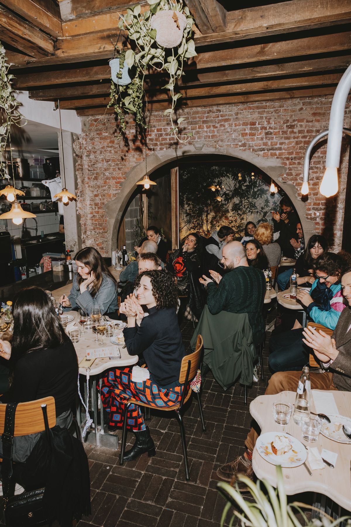 Une salle comble pour des invité·es comblé·es !