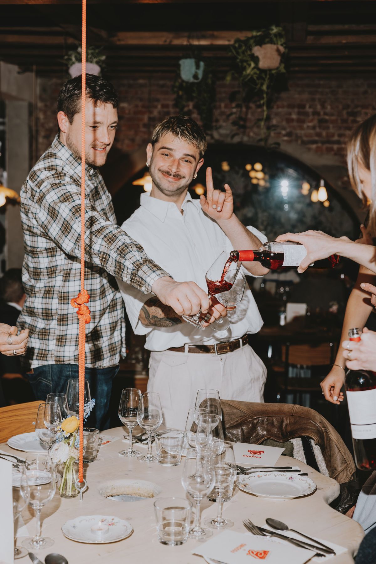 Pierre-Antoine Duhayon (Au Repos de la Montagne) et Marius Junot (Chez Luma) ont l’air de passer une bonne soirée !