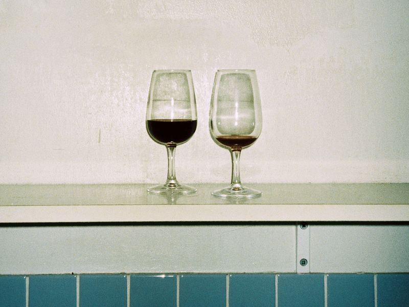 Dry January : 10 pros du goulot se confient sur leur rapport à l’alcool