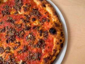 Une pizzeria anti-train-train