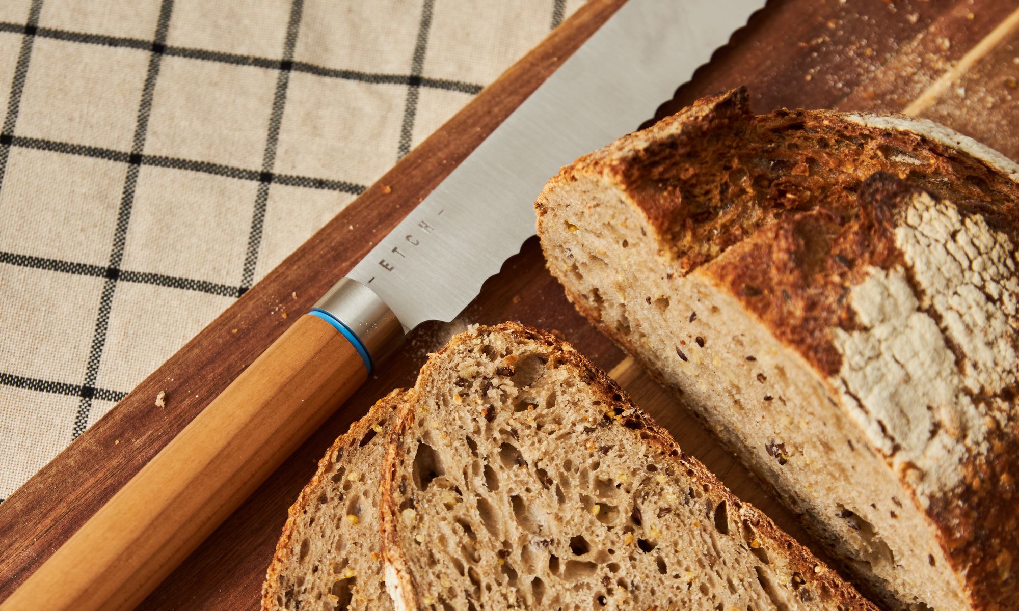 Copains comme couteaux !