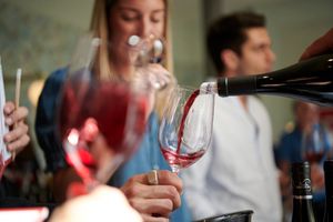 10 terrasses parisiennes où beaujoler à souhait