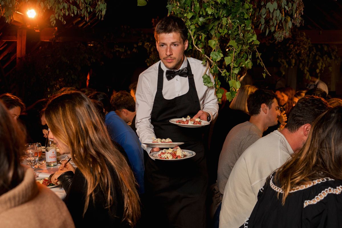 Service tot in de puntjes: de bediening hield de hele avond alles nauwlettend in de gaten.