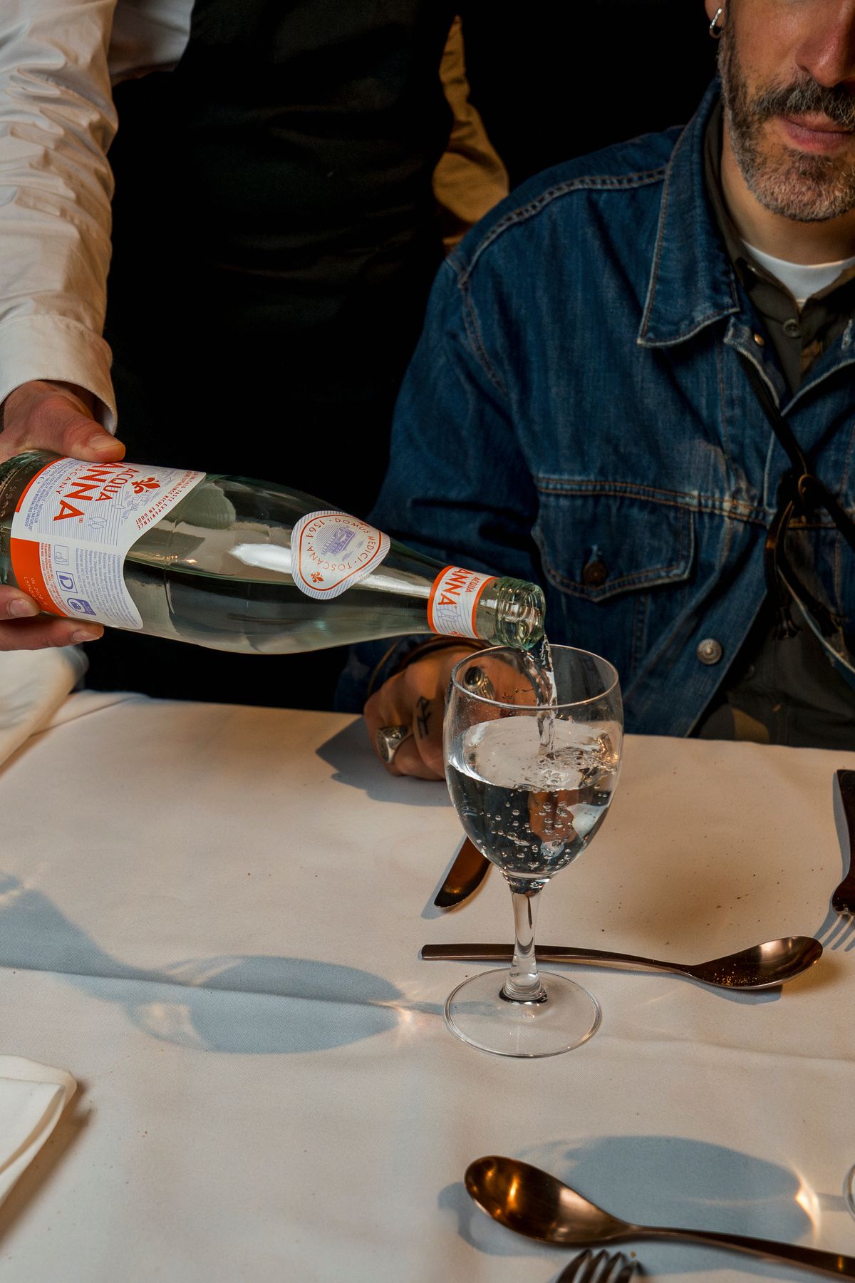 Tussen twee lambieken door zorgde Acqua Panna voor een frisse reset.