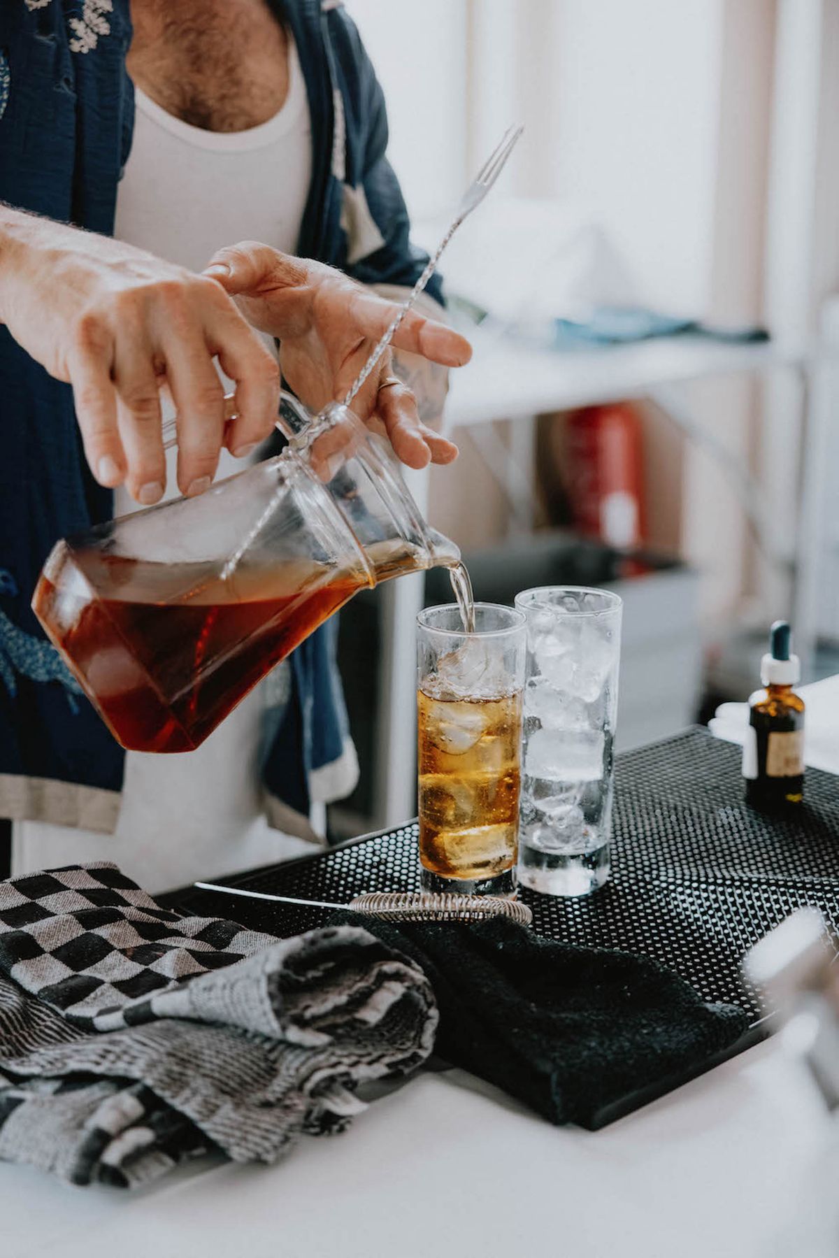 Un cocktail haute goûture de Dogma à base de rhum Diplomático, cordial de pandan, verjus et marasquin. 